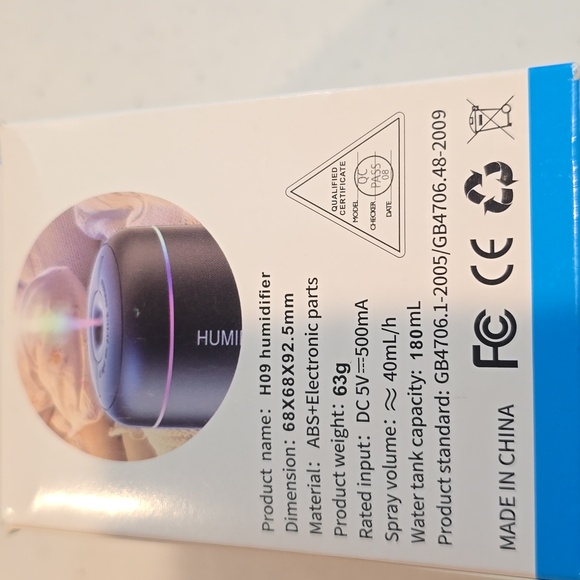 Colorful LED Humidifier, Black - Picture 2 of 3